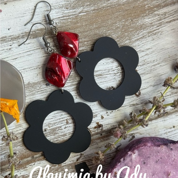 Alquimia by Ady Red and Black Flower Earrings - Picture 1 of 3